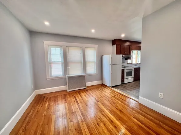 133 Fayette St #1, Watertown, MA 02472