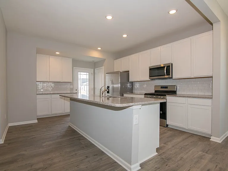 2606 Plano Dr — Photo 15