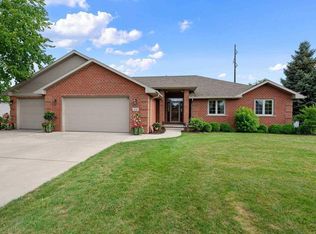 3170 Morningwoods Ct, Green Bay, WI 54311