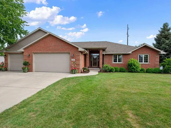 3170 Morningwoods Ct, Green Bay, WI 54311