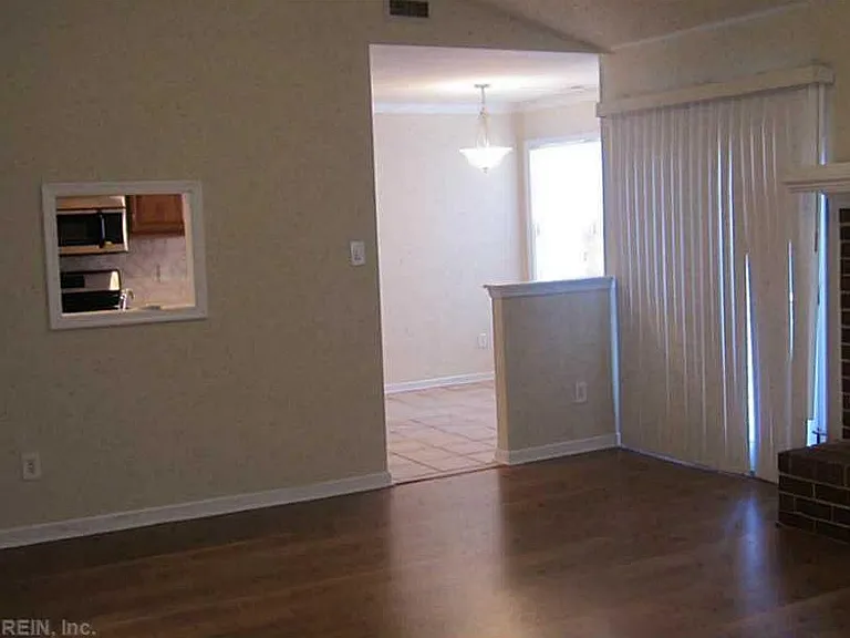 1617 Gampoint Ct — Photo 3