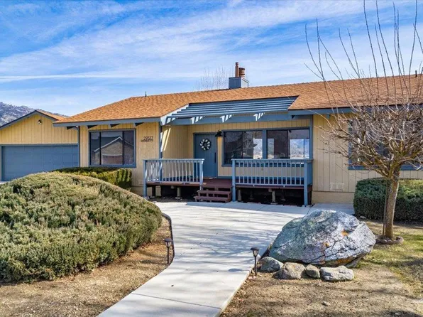 29517 Marina Ct, Tehachapi, CA 93561