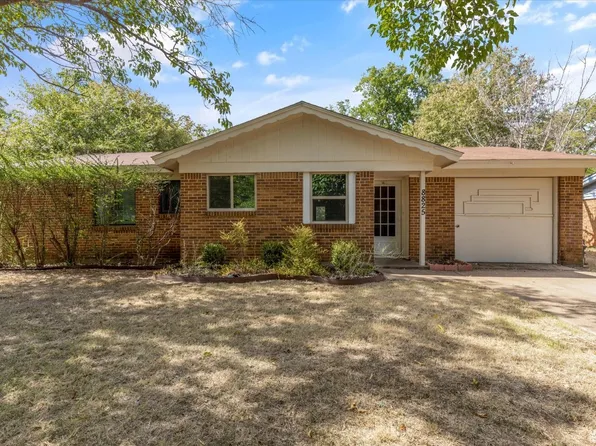 8825 Kate St, White Settlement, TX 76108