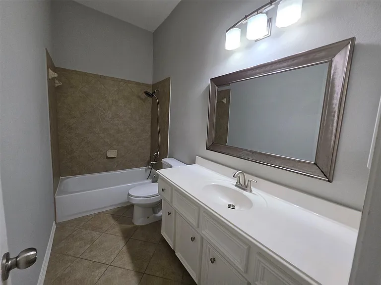 2813 Arbor Brook Ln — Photo 23