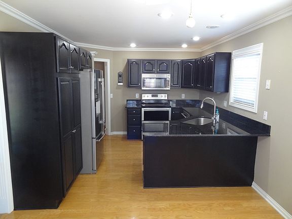 2nd image of 3632 Hartford Pl