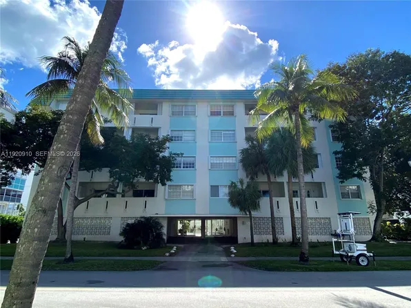 300 Galen Dr APT 205, Key Biscayne, FL 33149