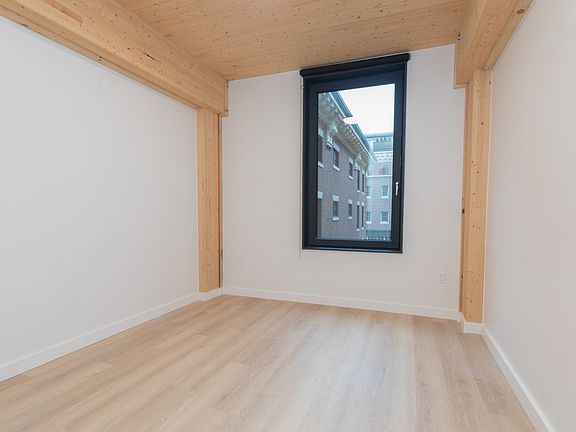 3rd image of 11-13 E Lenox St #202A