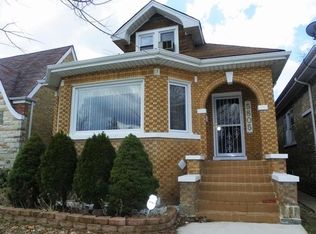 5805 W Roscoe St, Chicago, IL 60634