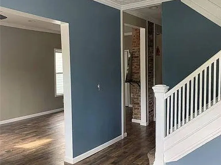 595 Seward St — Photo 2