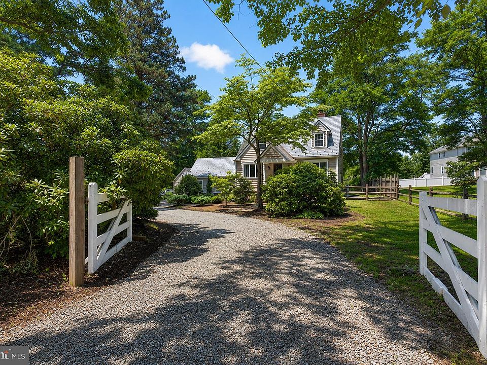 1st image of 84 Lambertville Hopewell Rd