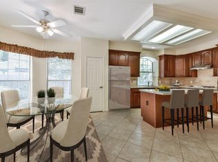 14 Cinnamon Teal Pl, Spring, TX 77382