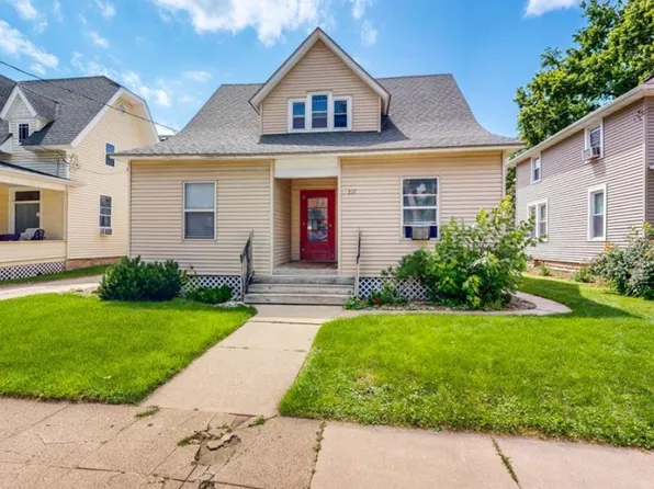 217 6th Ave NW #3, Rochester, MN 55901