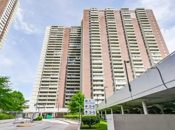 6 Crescent Town Rd #301, Toronto, ON M4C 5L3