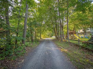 8 Kennedy Ln, Monroe, NY 10950