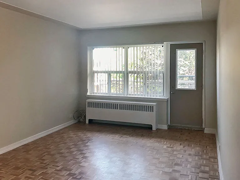 187 Queen St — Photo 3