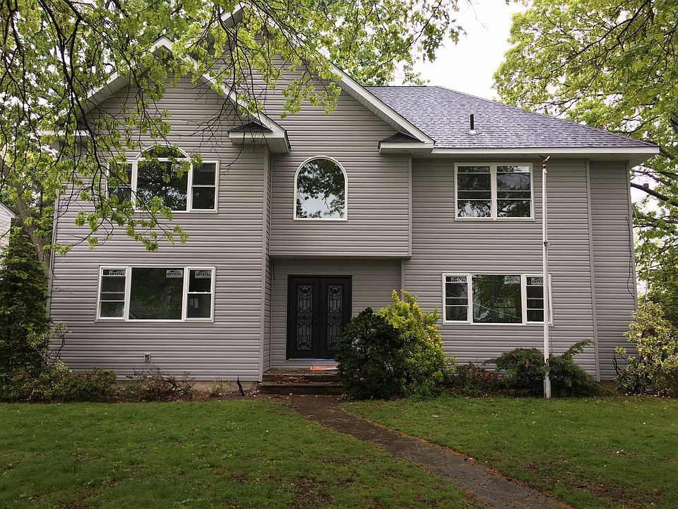 1st image of 94 Daffodil Ave