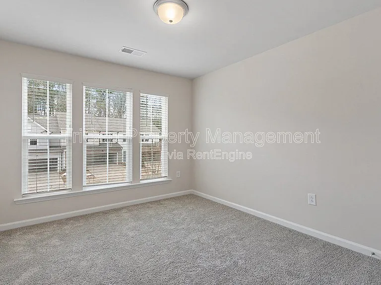 416 Glen Clova Dr — Photo 32