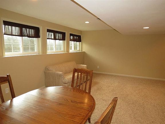 3rd image of 177 Palomino Ln
