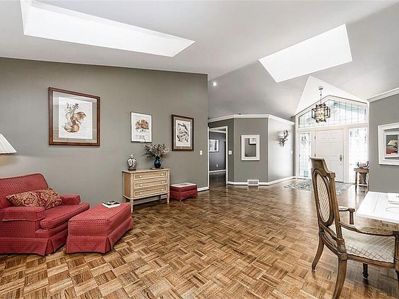 5th image of 700 Mount Parnassus Dr