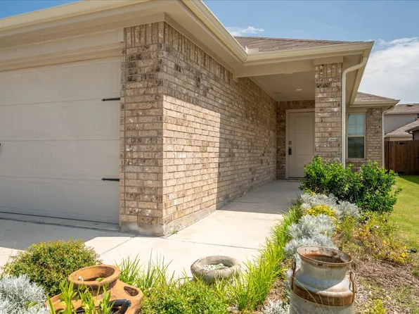 900 Shear Dr, Royse City, TX 75189
