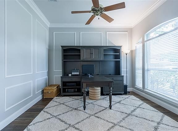 4th image of 634 Graywood Ln