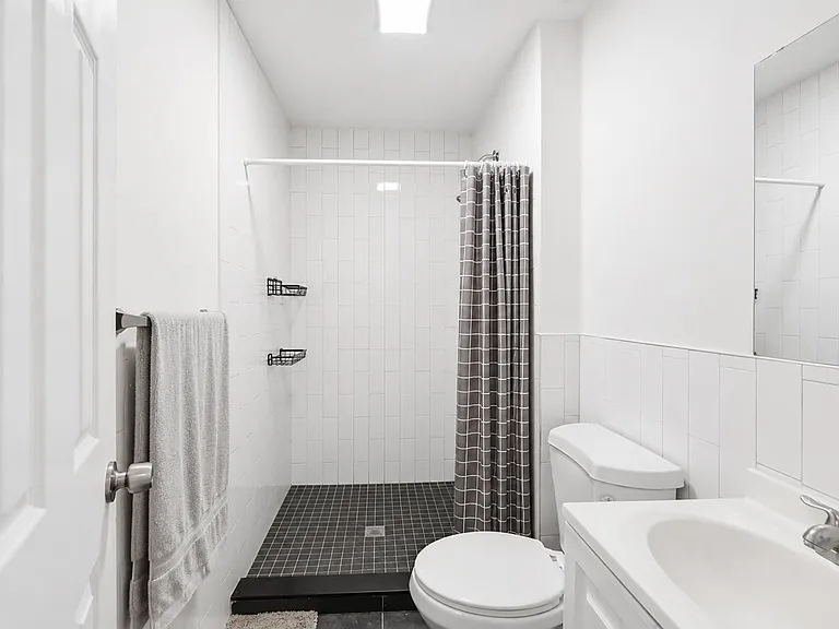 205 W 103rd St #6B — Photo 5
