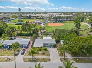 1030 22nd Ave N, Naples, FL 34103