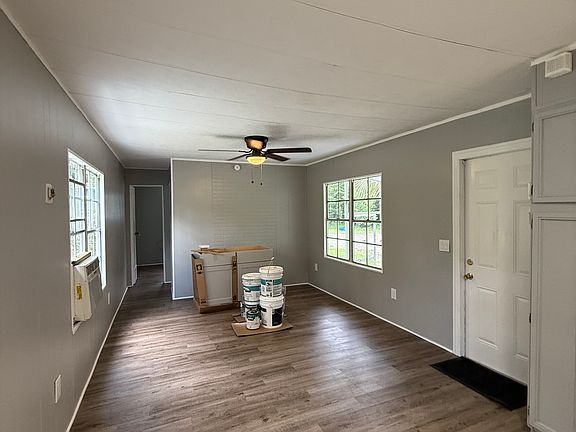 living room/nook