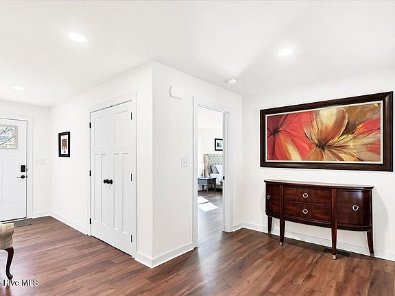 5th image of 420 S Ashe Street