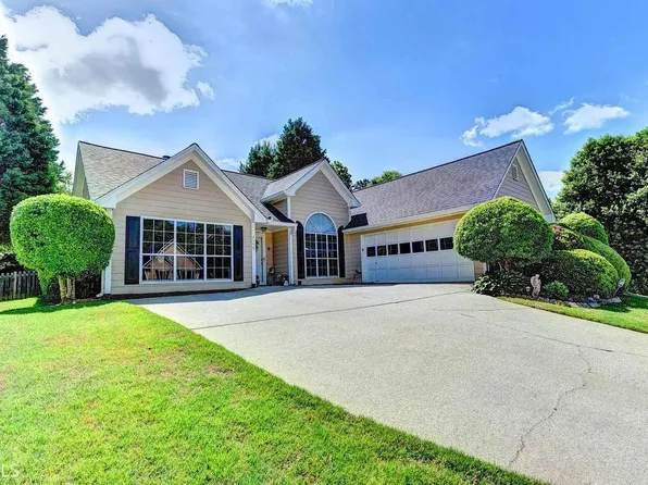 2559 Sterling Dr, Lawrenceville, GA 30043