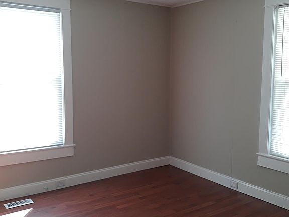 3rd image of 2618 Jefferson Ave