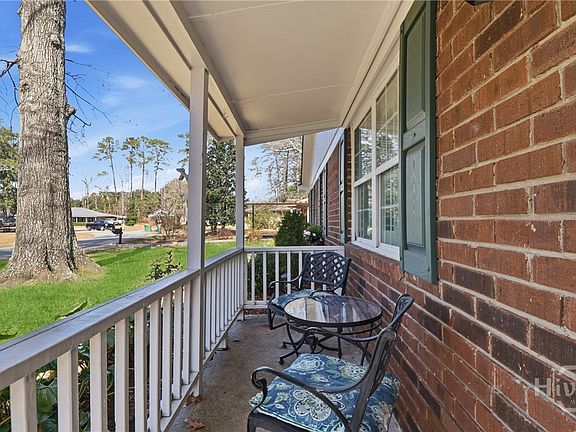 2nd image of 220 Pinecrest Place