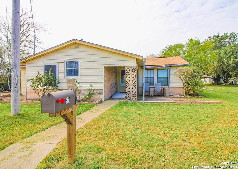 1st image of 810 Alta Vista