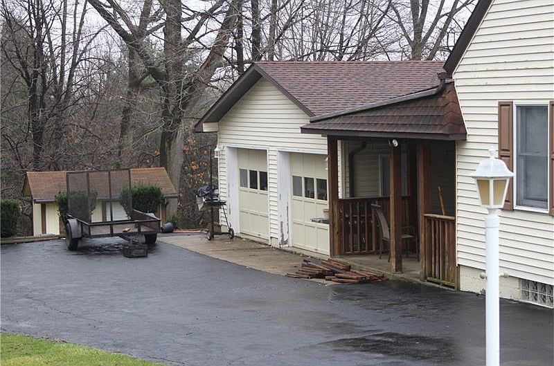 2nd image of 1716 Audley Ave