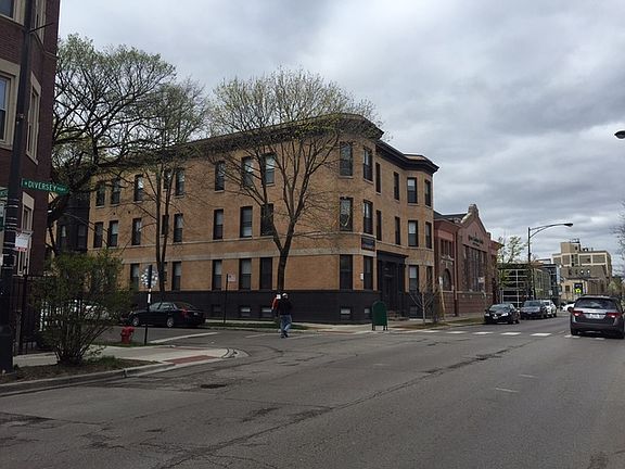 2nd image of 2780 N Kenmore Ave #3