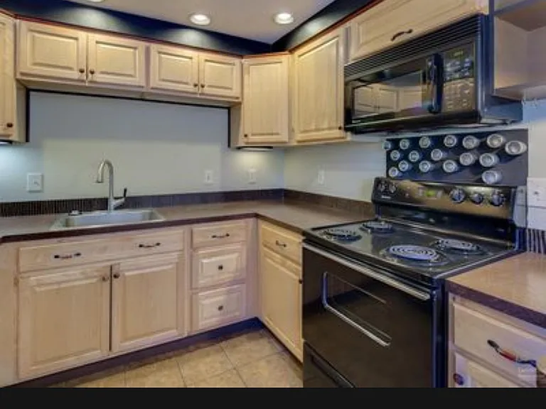 1901 NE Wichita Way — Photo 10