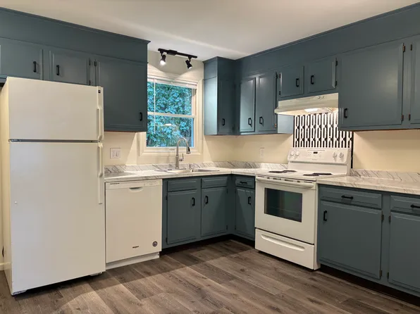 65 6th St Unit 1, Dover, NH 03820