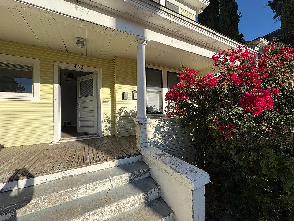 432 W Olive Ave #1