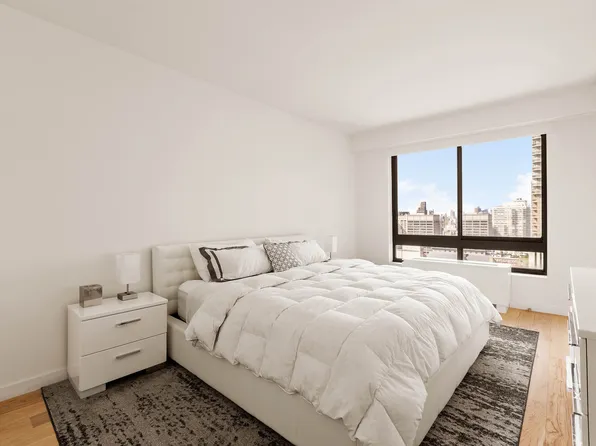 167 East 61st Street image 7 of 9