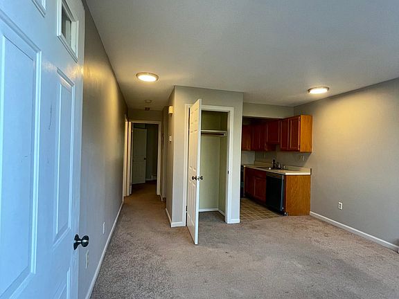 2nd image of 2 Sundance Dr #1