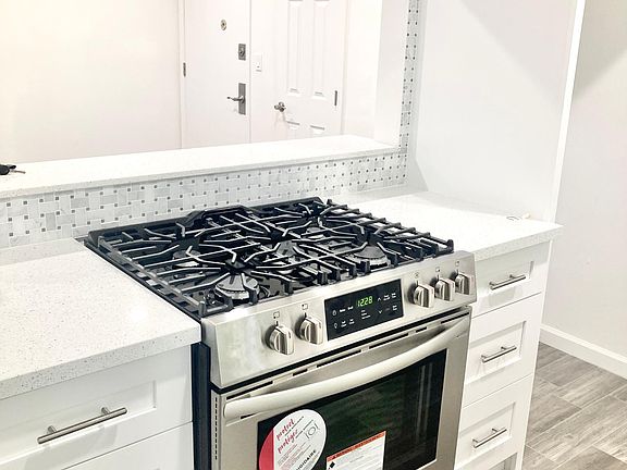 New range and hood