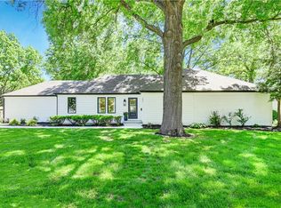 6801 W 99th St, Overland Park, KS 66212