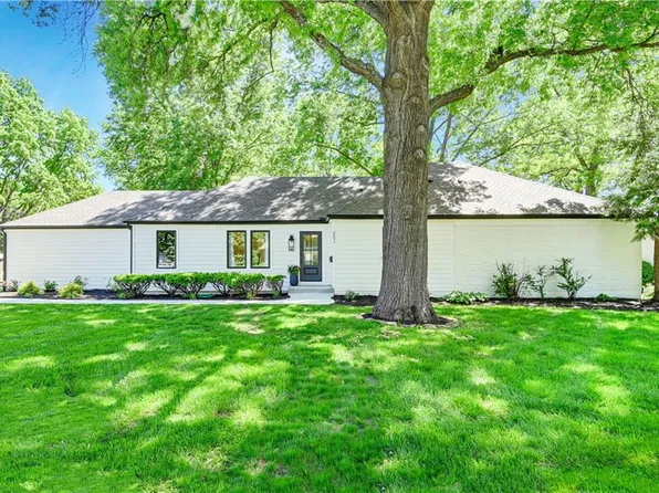 6801 W 99th St, Overland Park, KS 66212