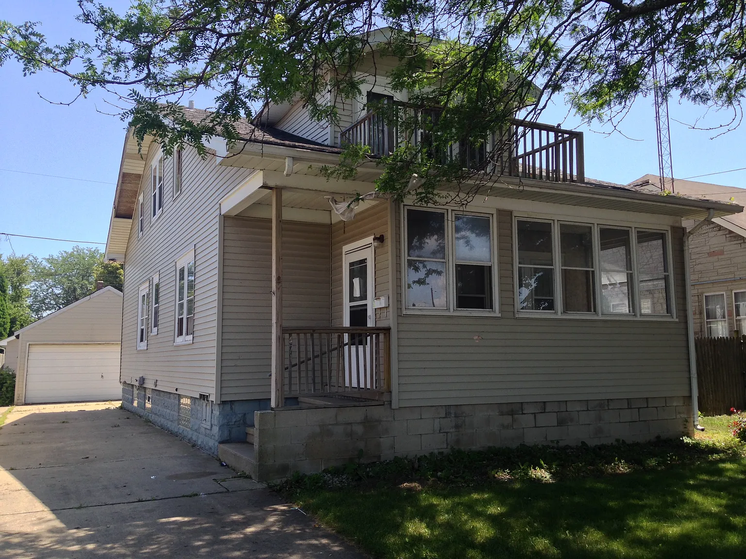 4715 22nd Ave photo 1
