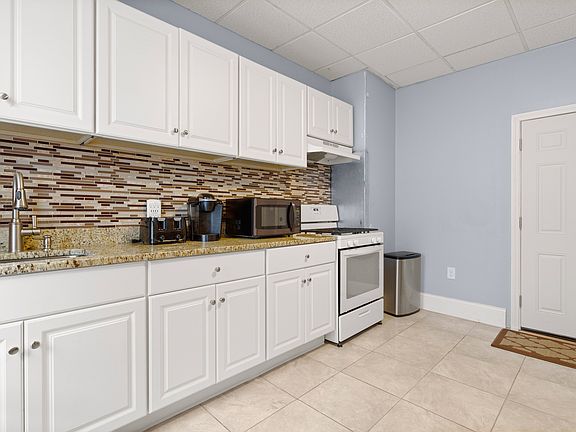 4th image of 110 Malden St #2-F
