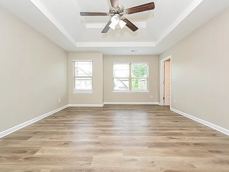 360 Lossie Ln — Photo 8