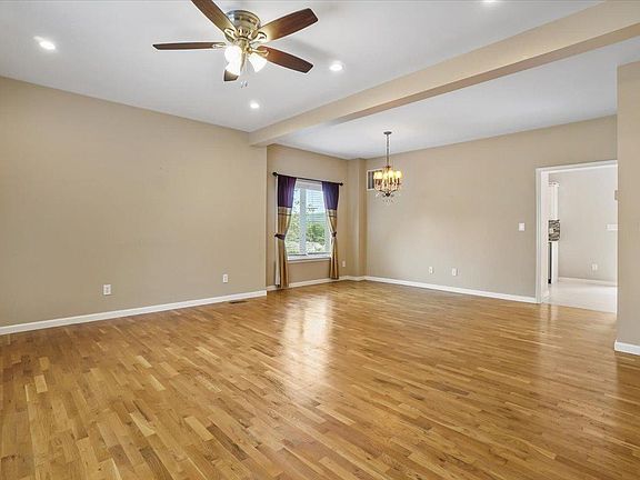 2nd image of 1 Cliffside Ct