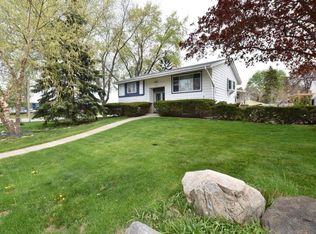 2706 S 112th St, West Allis, WI 53227