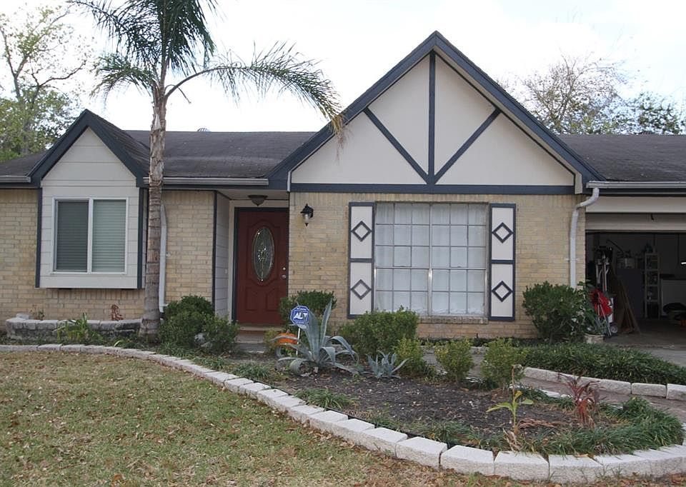 1st image of 9707 Desert Flower Ln