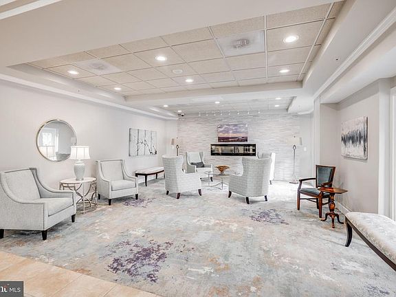 Gorgeous Lobby Entrance